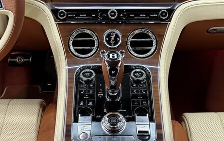 Bentley Continental GT III, 2018 год, 21 000 000 рублей, 25 фотография