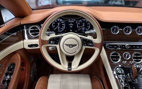 Bentley Continental GT III, 2018 год, 21 000 000 рублей, 28 фотография