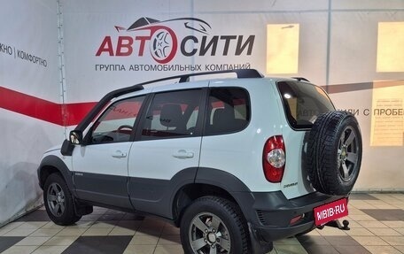 Chevrolet Niva I рестайлинг, 2017 год, 840 000 рублей, 5 фотография