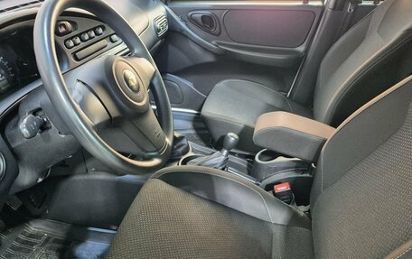 Chevrolet Niva I рестайлинг, 2017 год, 840 000 рублей, 14 фотография