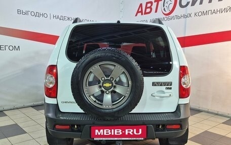 Chevrolet Niva I рестайлинг, 2017 год, 840 000 рублей, 6 фотография