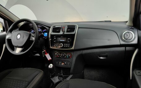 Renault Logan II, 2018 год, 899 000 рублей, 13 фотография