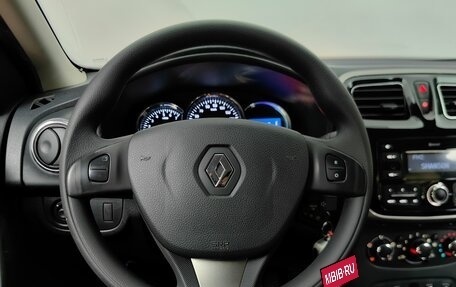 Renault Logan II, 2018 год, 899 000 рублей, 11 фотография