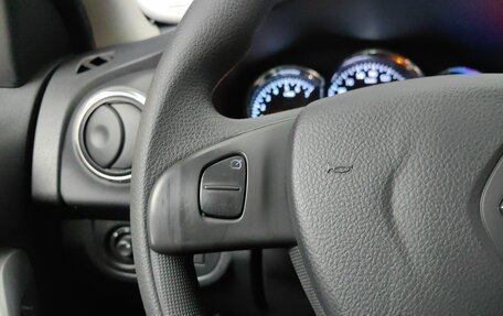 Renault Logan II, 2018 год, 899 000 рублей, 17 фотография