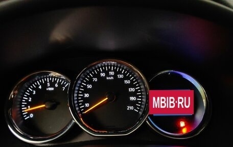 Renault Logan II, 2018 год, 899 000 рублей, 10 фотография