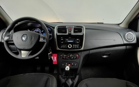 Renault Logan II, 2018 год, 899 000 рублей, 12 фотография