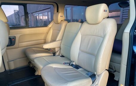 Hyundai Grand Starex Grand Starex I рестайлинг 2, 2017 год, 2 900 000 рублей, 4 фотография