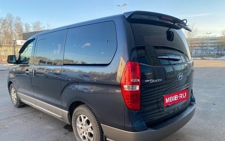 Hyundai Grand Starex Grand Starex I рестайлинг 2, 2017 год, 2 900 000 рублей, 11 фотография