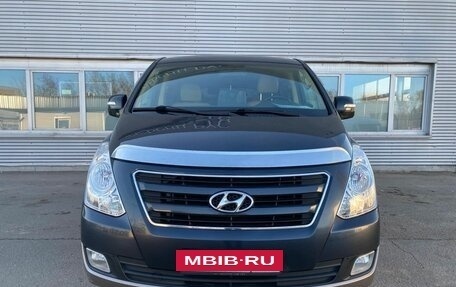 Hyundai Grand Starex Grand Starex I рестайлинг 2, 2017 год, 2 900 000 рублей, 8 фотография
