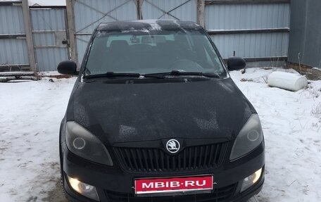 Skoda Fabia II, 2013 год, 900 000 рублей, 1 фотография