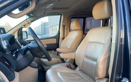 Hyundai Grand Starex Grand Starex I рестайлинг 2, 2017 год, 2 900 000 рублей, 13 фотография