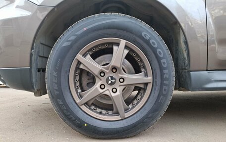 Mitsubishi Outlander III рестайлинг 3, 2011 год, 1 140 000 рублей, 9 фотография