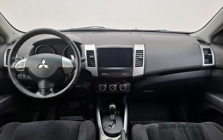 Mitsubishi Outlander III рестайлинг 3, 2011 год, 1 140 000 рублей, 12 фотография