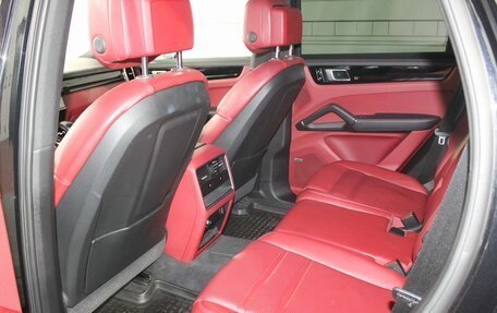 Porsche Cayenne III, 2019 год, 7 090 000 рублей, 22 фотография