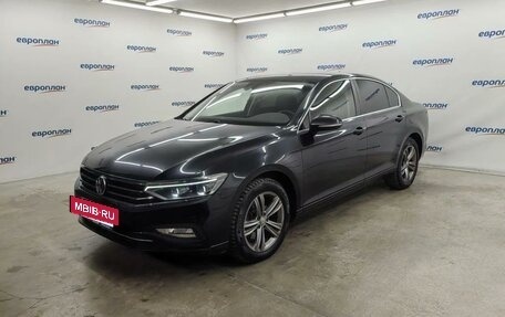 Volkswagen Passat B8 рестайлинг, 2020 год, 2 300 000 рублей, 2 фотография