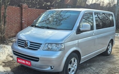 Volkswagen Caravelle T5, 2005 год, 1 200 000 рублей, 1 фотография