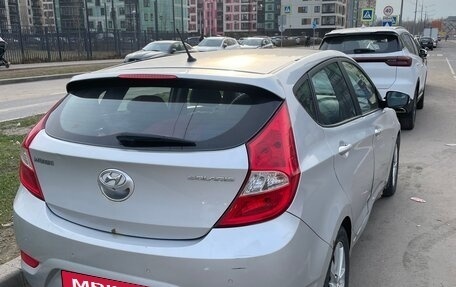 Hyundai Solaris II рестайлинг, 2012 год, 690 000 рублей, 5 фотография