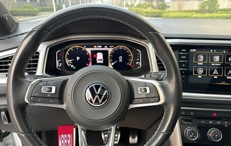 Volkswagen T-Roc I, 2023 год, 1 892 000 рублей, 9 фотография