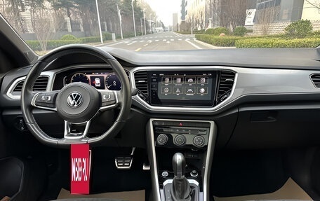 Volkswagen T-Roc I, 2023 год, 1 892 000 рублей, 7 фотография