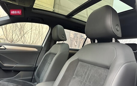 Volkswagen T-Roc I, 2023 год, 1 892 000 рублей, 11 фотография