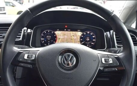 Volkswagen Golf VII, 2020 год, 1 730 500 рублей, 25 фотография