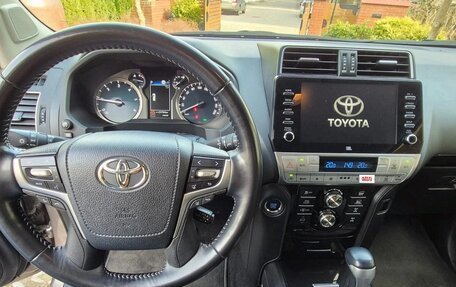 Toyota Land Cruiser Prado 150 рестайлинг 2, 2023 год, 5 100 000 рублей, 12 фотография