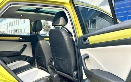 Volkswagen T-Roc I, 2023 год, 1 930 000 рублей, 20 фотография