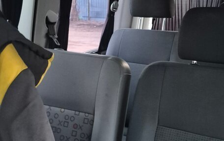 Volkswagen Caravelle T5, 2005 год, 1 200 000 рублей, 10 фотография