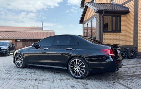 Mercedes-Benz E-Класс, 2017 год, 3 100 000 рублей, 6 фотография