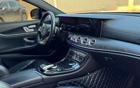 Mercedes-Benz E-Класс, 2017 год, 3 100 000 рублей, 8 фотография