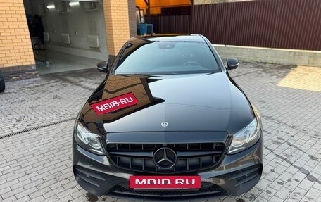 Mercedes-Benz E-Класс, 2017 год, 3 100 000 рублей, 5 фотография