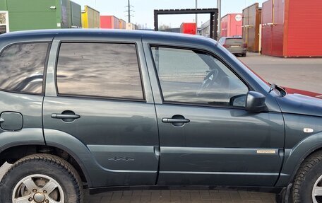 Chevrolet Niva I рестайлинг, 2017 год, 630 000 рублей, 5 фотография