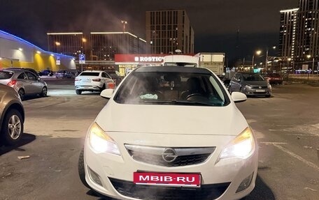 Opel Astra J, 2011 год, 475 000 рублей, 1 фотография