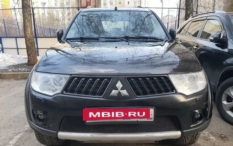 Mitsubishi Pajero Sport II рестайлинг, 2012 год, 1 700 000 рублей, 3 фотография
