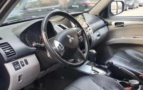 Mitsubishi Pajero Sport II рестайлинг, 2012 год, 1 700 000 рублей, 15 фотография
