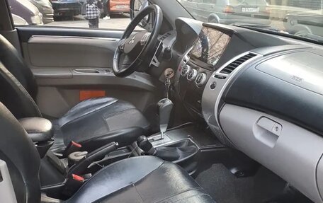 Mitsubishi Pajero Sport II рестайлинг, 2012 год, 1 700 000 рублей, 14 фотография