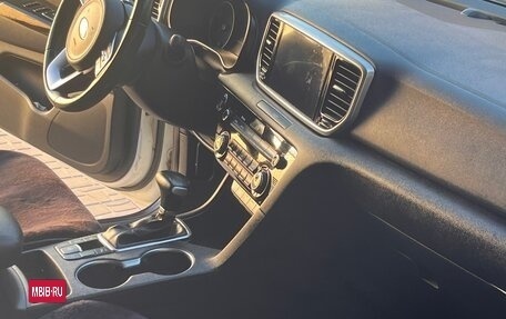 KIA Sportage IV рестайлинг, 2021 год, 2 400 000 рублей, 14 фотография