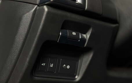 Jaguar E-Pace, 2020 год, 3 199 000 рублей, 20 фотография