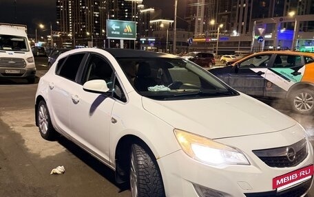 Opel Astra J, 2011 год, 475 000 рублей, 2 фотография