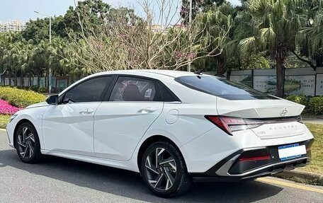 Hyundai Elantra, 2025 год, 1 800 123 рублей, 3 фотография