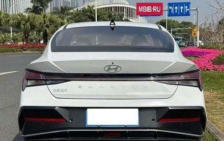 Hyundai Elantra, 2025 год, 1 800 123 рублей, 5 фотография