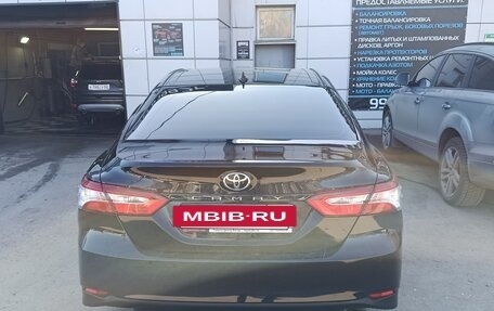Toyota Camry, 2021 год, 3 000 000 рублей, 3 фотография