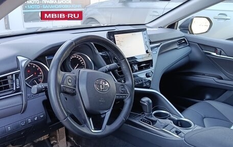 Toyota Camry, 2021 год, 3 000 000 рублей, 2 фотография