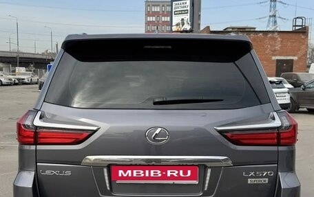 Lexus LX III, 2017 год, 9 300 000 рублей, 4 фотография