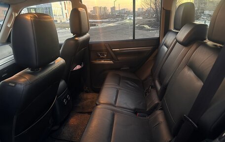 Mitsubishi Pajero IV, 2013 год, 2 370 000 рублей, 9 фотография