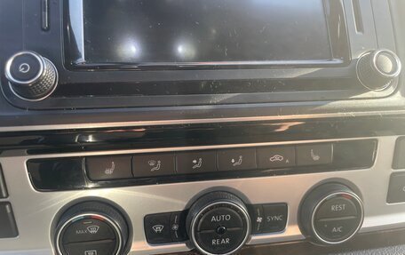 Volkswagen Multivan T6 рестайлинг, 2018 год, 3 990 000 рублей, 14 фотография