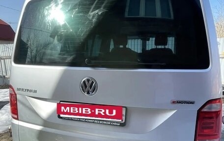 Volkswagen Multivan T6 рестайлинг, 2018 год, 3 990 000 рублей, 3 фотография