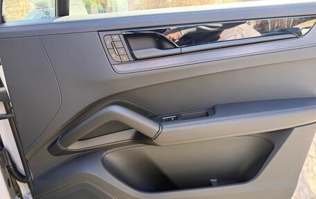 Porsche Cayenne III, 2025 год, 17 590 000 рублей, 11 фотография