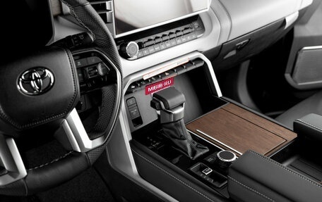 Toyota Sequoia, 2025 год, 15 950 000 рублей, 9 фотография