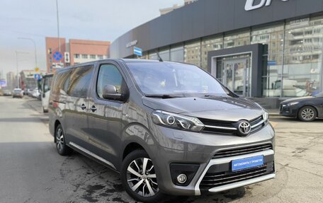 Toyota ProAce II, 2018 год, 3 650 000 рублей, 3 фотография